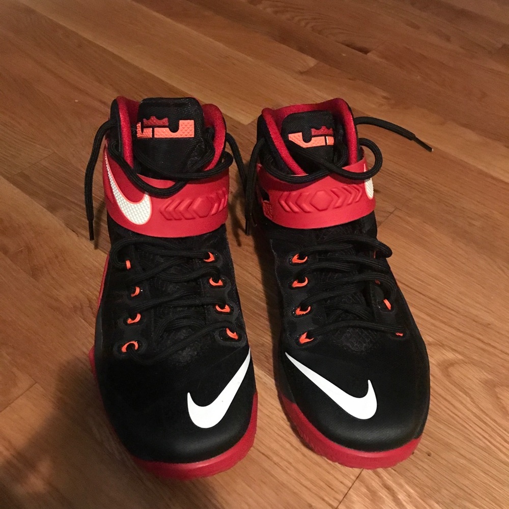 Lebron Solider 8